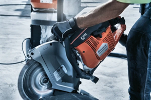Husqvarna K770 VAC Power Cutter - action image.